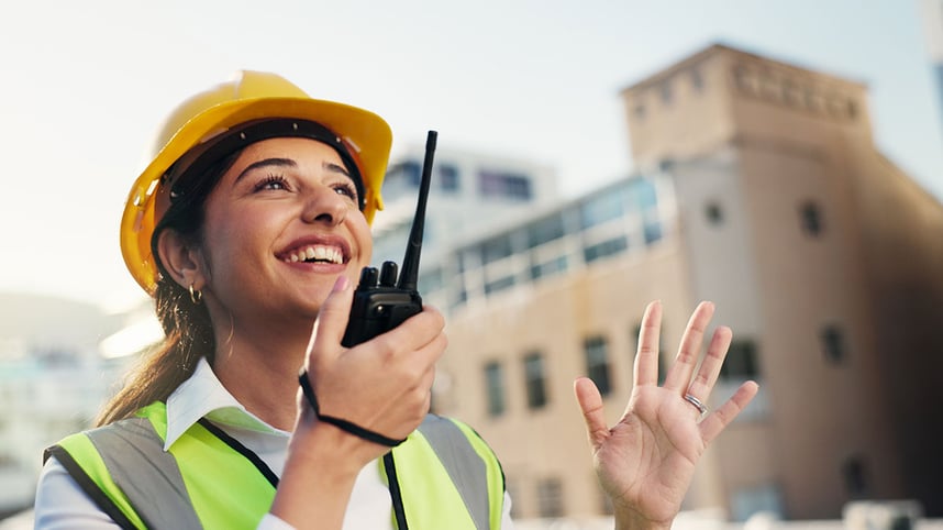 radiocomunicacion-sin-fallas-claves-practicas-desde-la-experiencia-en-terreno